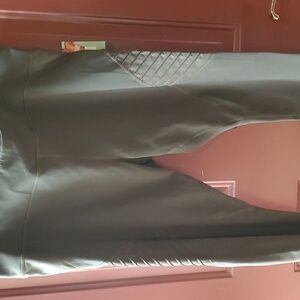 JoyLab NWT olive green leggings size 2X hidden key pocket